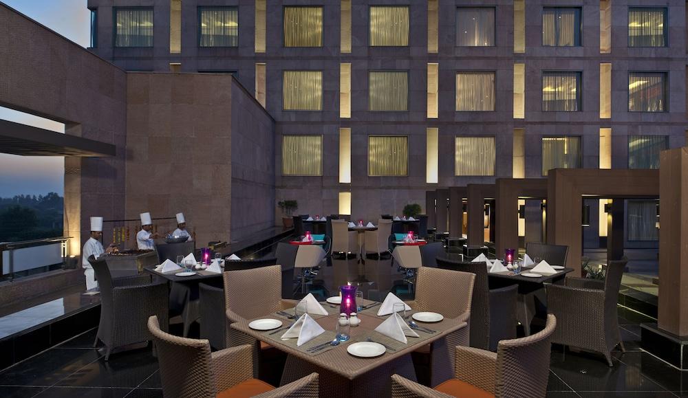 Park Inn By Radisson Amritsar Airport Экстерьер фото
